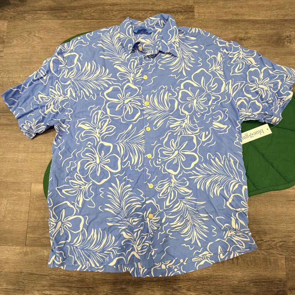 Blue Ginger Hawaii Mens Medium Blue Floral Short Sleeve Button Front Aloha Shirt